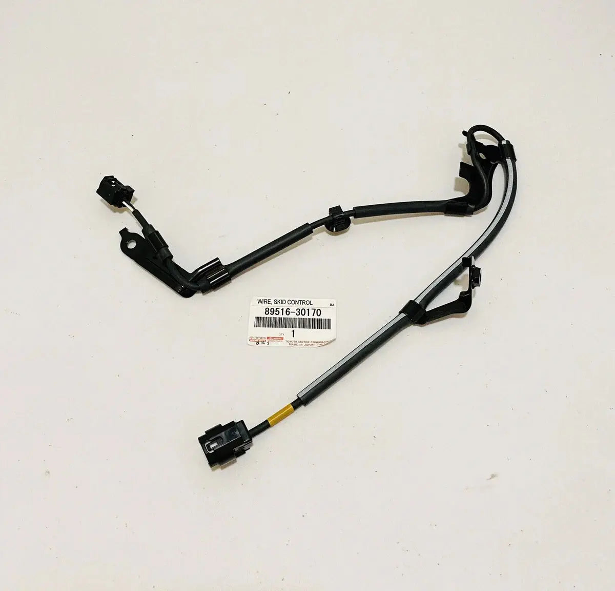 89516-30170 Toyota CORD SHORT