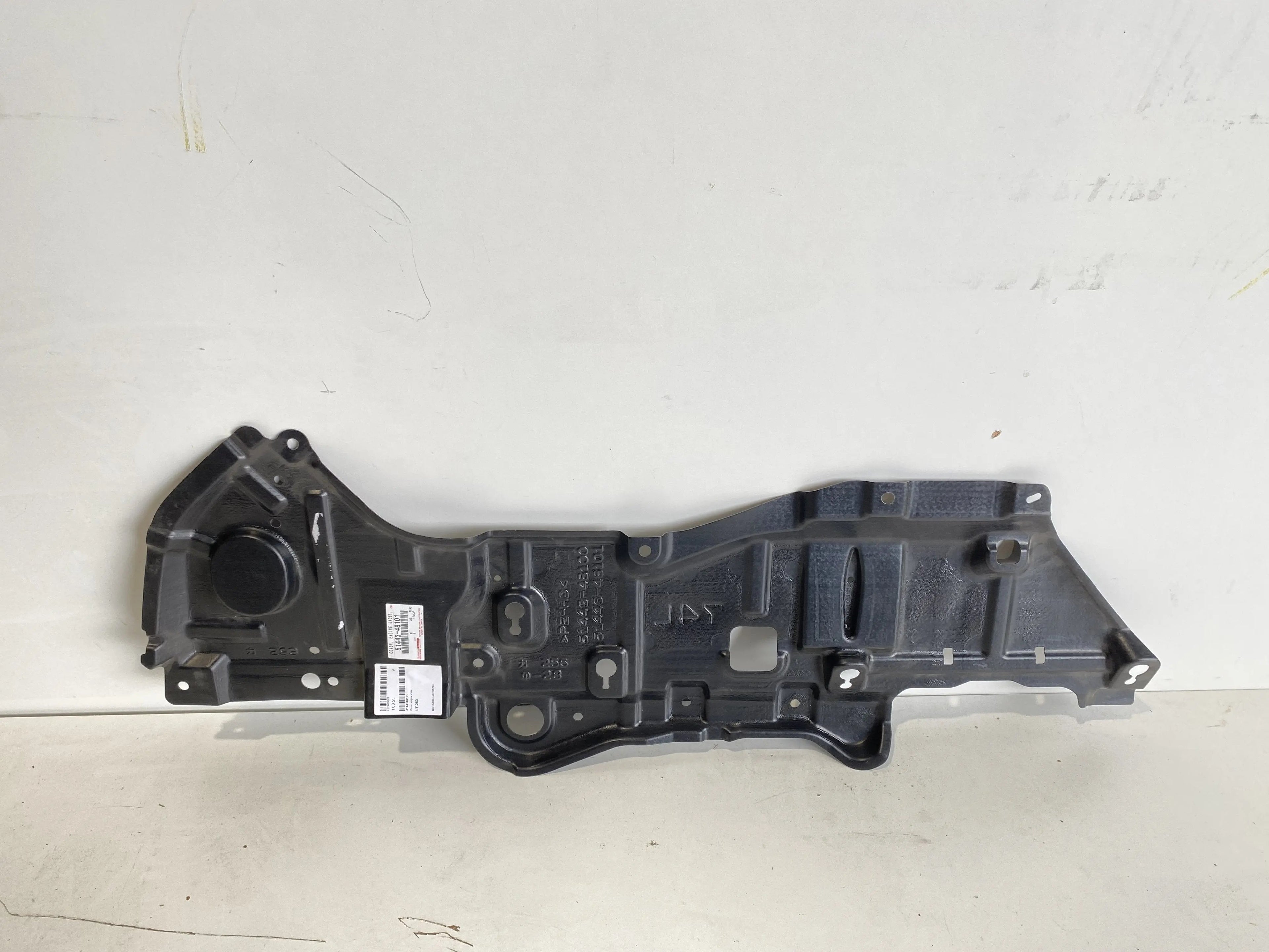 51443-48101 Toyota COVER(L),TOWING HOOK