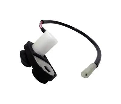 84231-95J02 Toyota ACTU.H/L CLEANER (R)