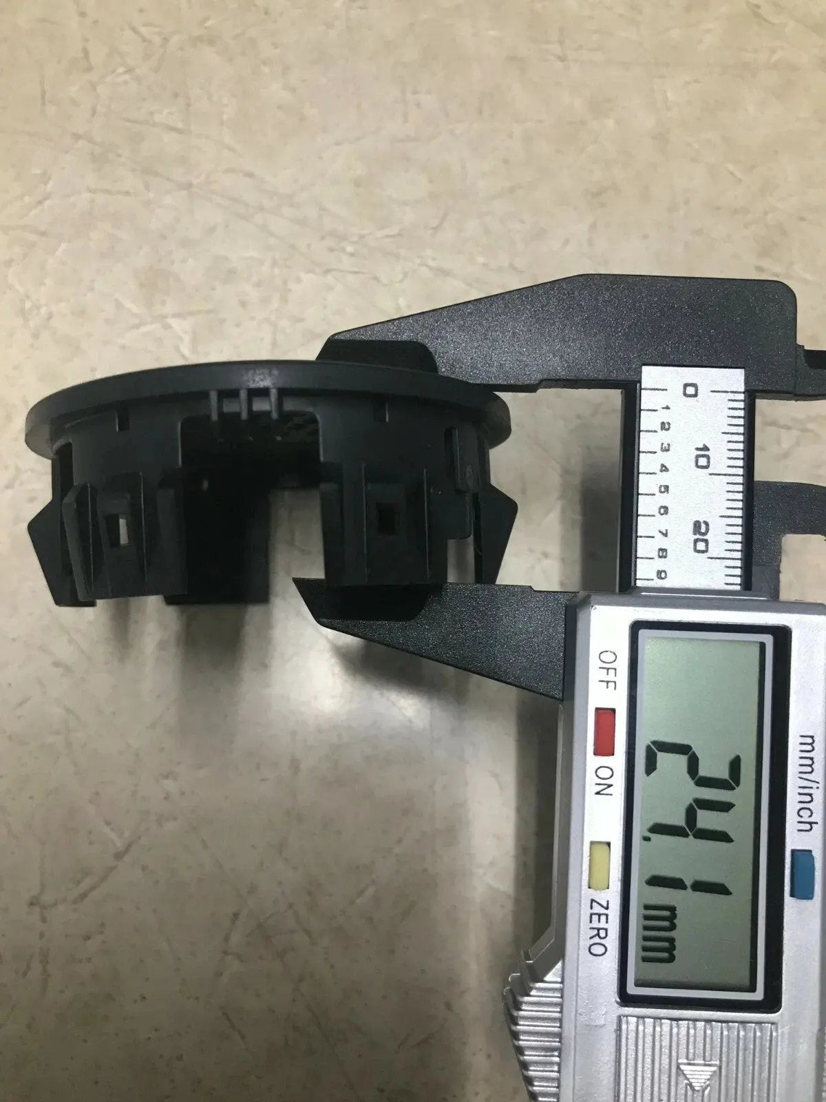 18-24 CAMRY & 19-22 AVALON 19" TRD MATTE BLACK WHEEL CENTER CAP GENUINE TOYOTA Fastpartz