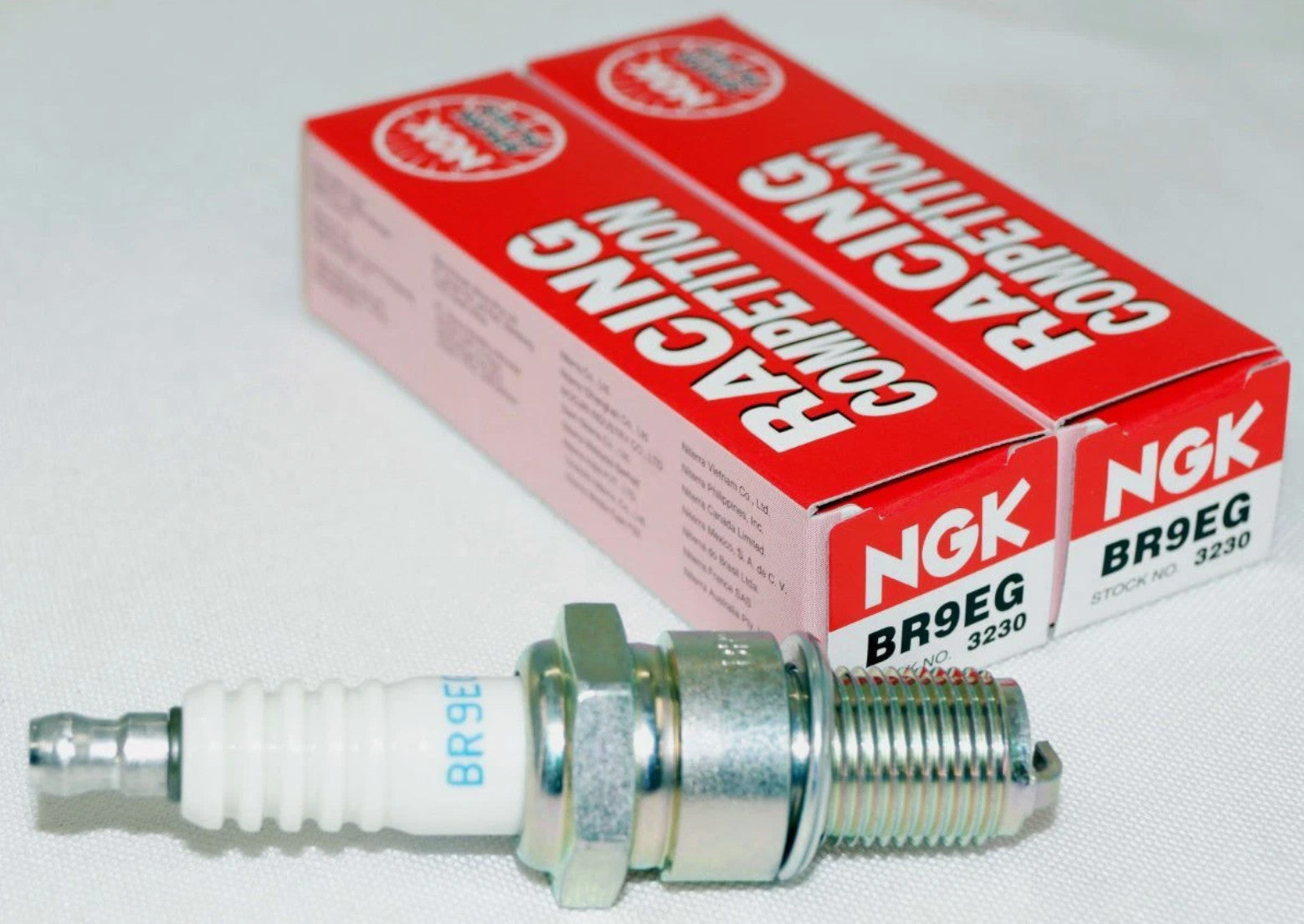 2-PACK NEW NGK 4076 - Racing Competitiom Series Spark Plug R6254K-105 QTY2